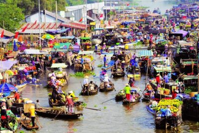 Luxury Mekong Delta Floating Market small Group 2 Days 1 Night - Tien River cruise from the My Tho area: the delta’s big first impression