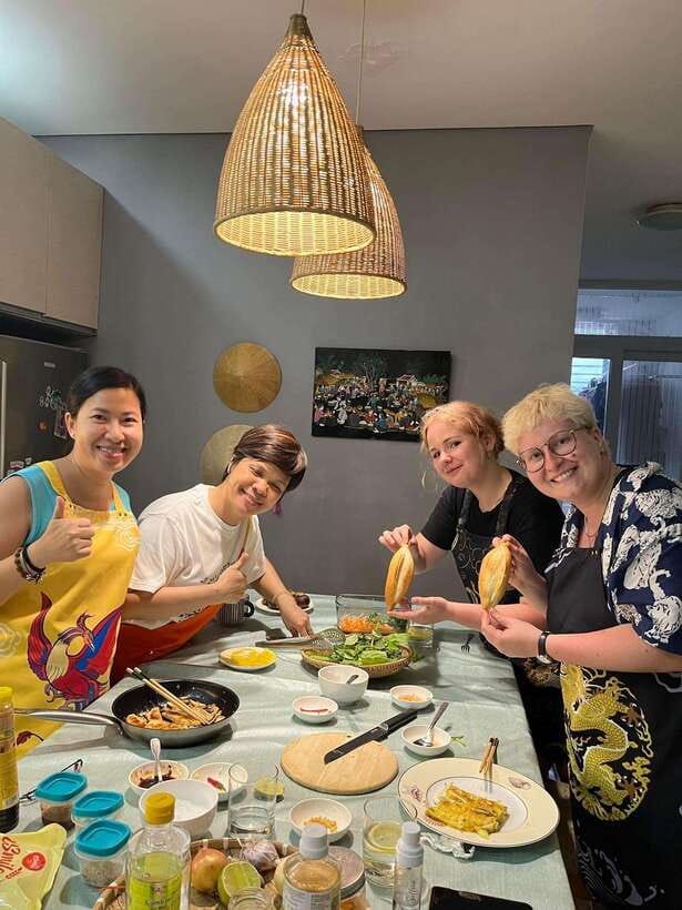 Mama Lan's Home Cooking Class with 30+ Years of Experience - Entering Mama Lan’s Saigon Home Kitchen