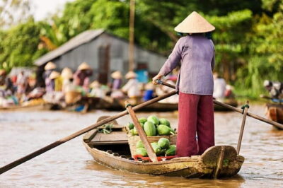 Mekong Delta Discovery Day Tour - My Tho and Vinh Trang Pagoda: A Calm Start to River Life