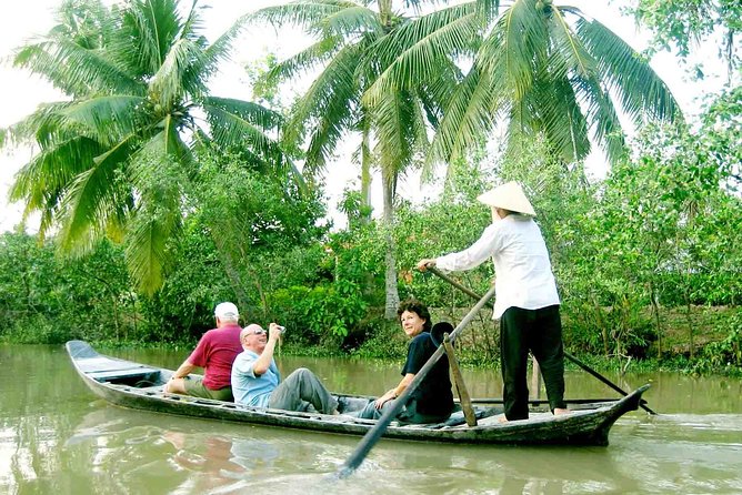 Mekong Delta Floating Market Luxury Group Tour - Traditional lunch with halal and vegan options