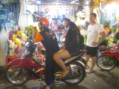 Midnight Street Food Tour In Saigon By Motorbike - The river-tunnel start: a fast intro to Saigon’s night geography