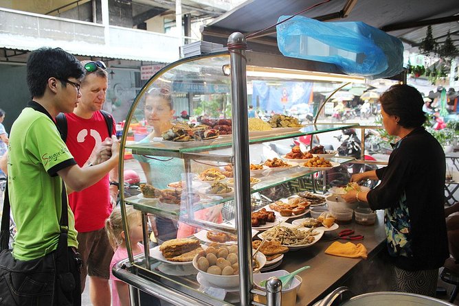 Morning Saigon Unseen+Street Food Tour with Ao Dai Riders Option - Meeting Your Guide and Getting Set for Saigon Traffic