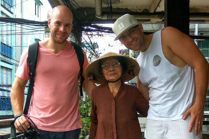 Morning Walking Food Tour in Non Tourist Area and Full of Local Life - Stop 1: AN Tours Vietnam and the Banh Cuon Trung Mini Cooking Class