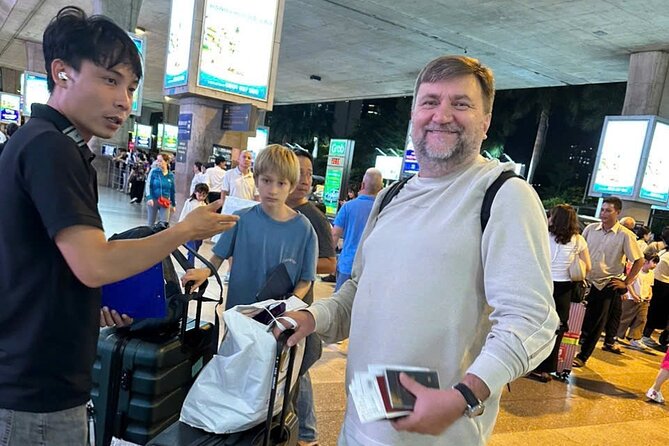 Premium Fast Track Service at Ho Chi Minh City Airport - Communication and meeting points: how to avoid the usual airport confusion