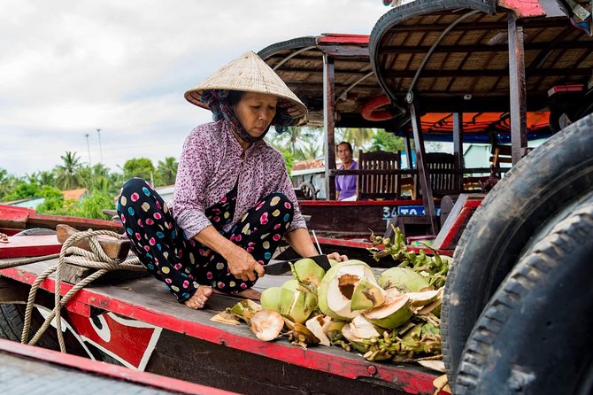 Private 2-Day Tour: Ho Chi Minh City to Cambodia by Mekong River - Mekong Delta canals, brick kilns, and a coconut workshop