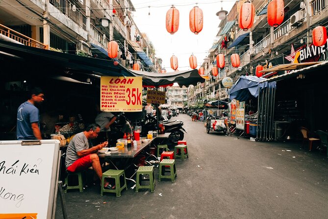 Private and Exclusive Hidden Gems and All Highlights - A private Saigon stroll built around your pace