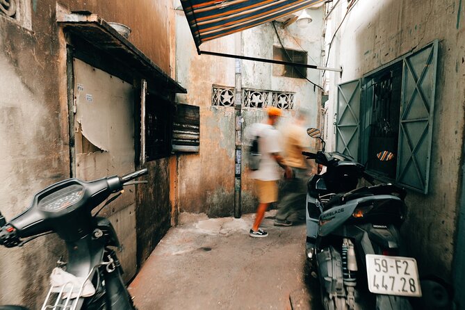 Private and Exclusive Hidden Gems and All Highlights - The city beyond the main sights: alleys and residential pockets