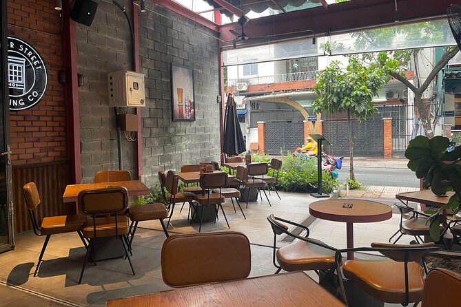 Private Craft Beer and Sightseeing Adventure Tour on Scooter in Ho Chi Minh City - Stop 4: Dien Bien Phu Area Food Stop for Bia Sệt (45 Minutes)