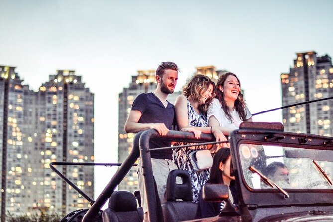Private Ho Chi Minh by Jeep Evening Tour and Dinner Cruise - The Saigon River Dinner Cruise: Skyline Views With a Real Schedule