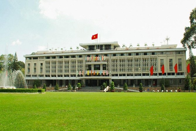 Private Ho Chi Minh City Discovery Full-Day Guided Tour - Thien Hau (Ba Thien Hau) Temple: living faith, ornate details