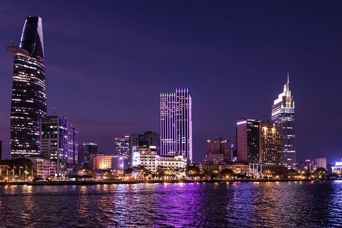 Private Ho Chi Minh City Discovery Full-Day Guided Tour - Colonial-era sights: Notre Dame Cathedral, the Central Post Office, Saigon Opera House
