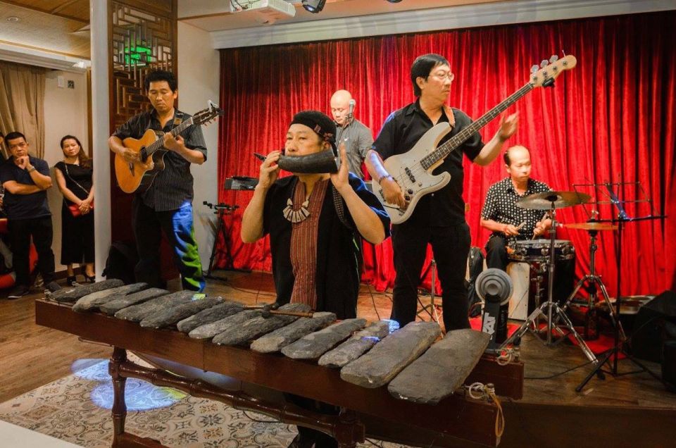 Private Jeep Tour Saigon by Night & Cruise Dinner with Music - Price and value: is $98 per person worth it?