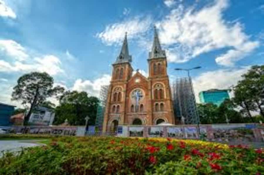 Private Saigon Highlights Tour by Car – Flexible Half Day - Value for $65: What you’re getting (and what to budget)