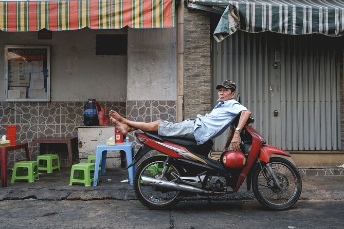 Private Sunset Photography Tour - Travel through history and time - Stop 2: Mong Bridge and the Backstreet Saigon You Can’t Find Alone
