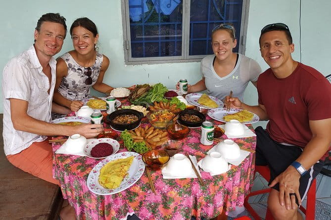 Sai Gon City Tour and Dinner On Cruise Half Day - Price and Value at $62: When This Half-Day Makes Sense