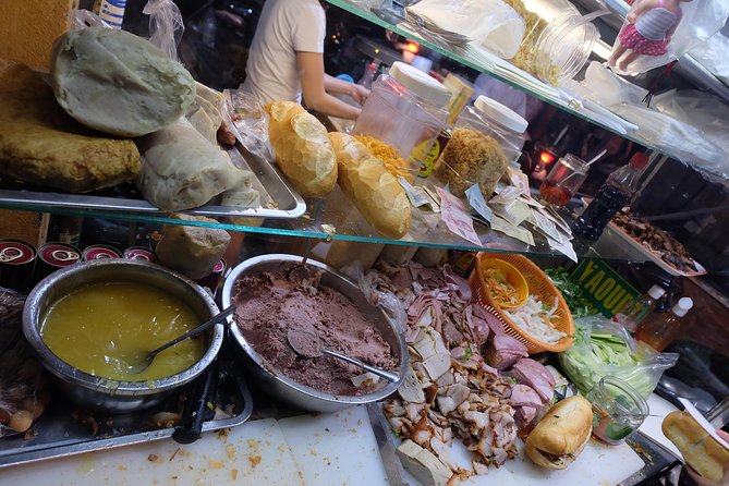 Saigon After Dark and Street Food by Motorbike and Scooter - 7) Nguyen Trai Street and Night Trading Energy