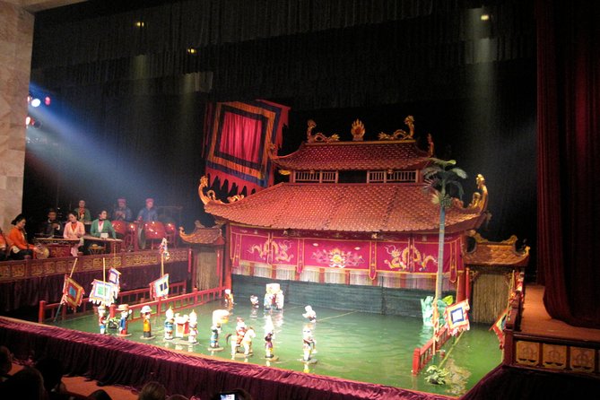 Saigon Dinner Cruise with Live Music Ho Chi Minh– Group Tour - Saigon River at night: what you’re really buying