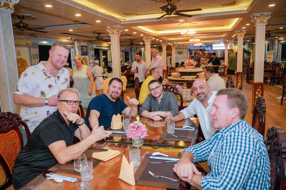 Saigon Dinner On Cruise Tour With Private Table - From hotel pickup to sunset photos at the port
