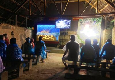 Saigon History & Cu Chi Tunnels with War Museum 1-Day Tour - Small group, real guidance: up to 10 guests with English support
