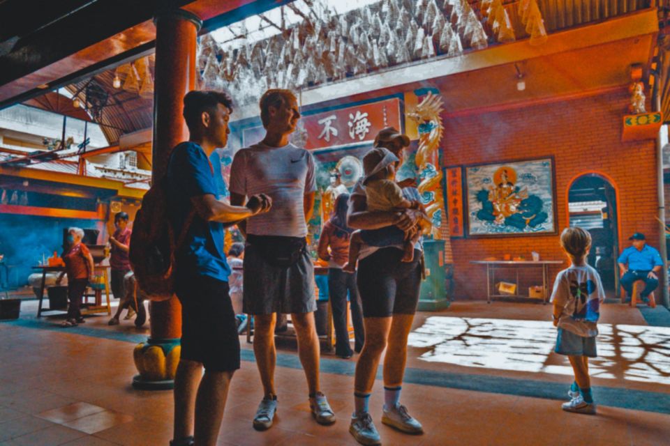 Saigon Off-the-Beaten Path-Cycling Tour in Ho Chi Minh City - Meeting Jackfruit Adventure in District 1 and starting smart