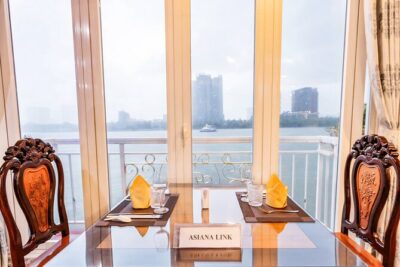 Saigon River Dinner Cruise: Buffet, Set Menu, Fine Dining (3hrs) - Onboard Experience: Private Table, Top Deck Views, and Music
