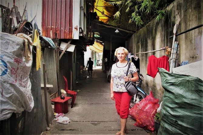 Saigon Slum tour, Chillspots tour by scooter | Female driver - Stop 2: Saigon Slum Areas and the Daily-Life Focus