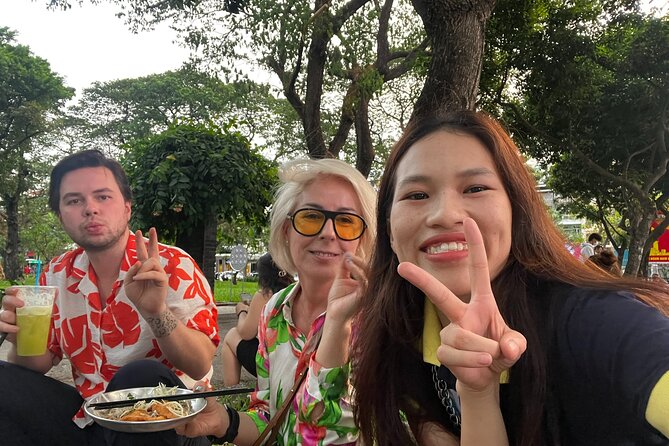 Saigon Street Food By Night - Foodie City Private Tour With Local Guide - Why a 5:30 pm start works for Saigon street food
