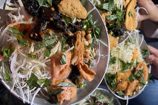 Saigon Street Food By Night - Foodie City Private Tour With Local Guide - Guide quality: stories, pacing, and real food explanations