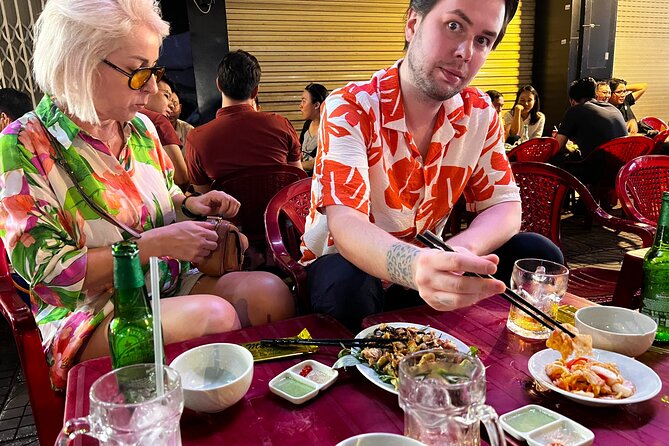 Saigon Street Food By Night - Foodie City Private Tour With Local Guide - The food lineup: what you actually get to eat