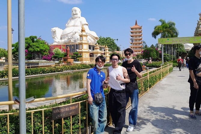 Small group tour Mekong Delta Full day - My Tho: pagoda grandeur and real river-life views