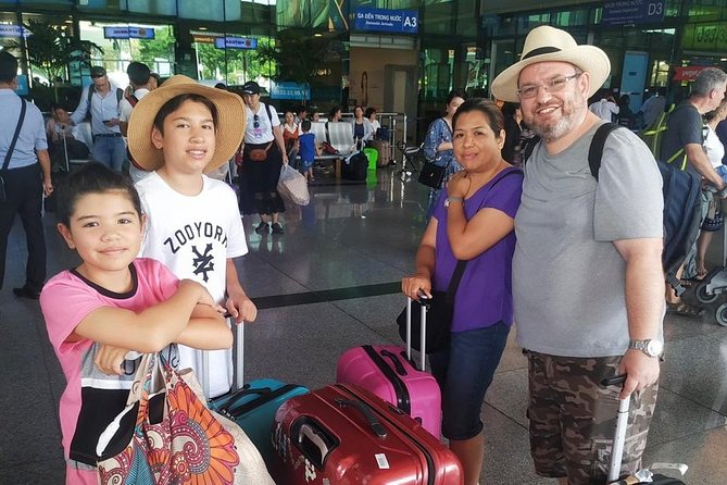 Tan Son Nhat International Airport Transfer - Why a Tan Son Nhat arrival transfer beats taxi chaos
