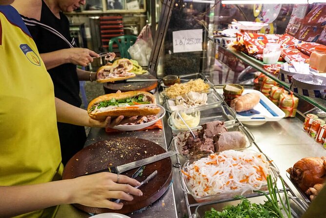 The 10 Tastings of Ho Chi Minh City By Walking (Taxi Pickup) - English-Speaking Student Guides and Real-World Explanation