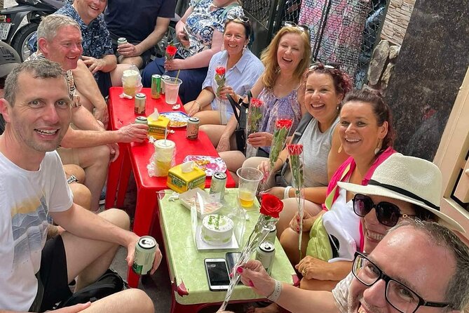 The 10 Tastings of Ho Chi Minh City With Saigon Vibes - Stop 1: a 3-hour Saigon street-food sampling session