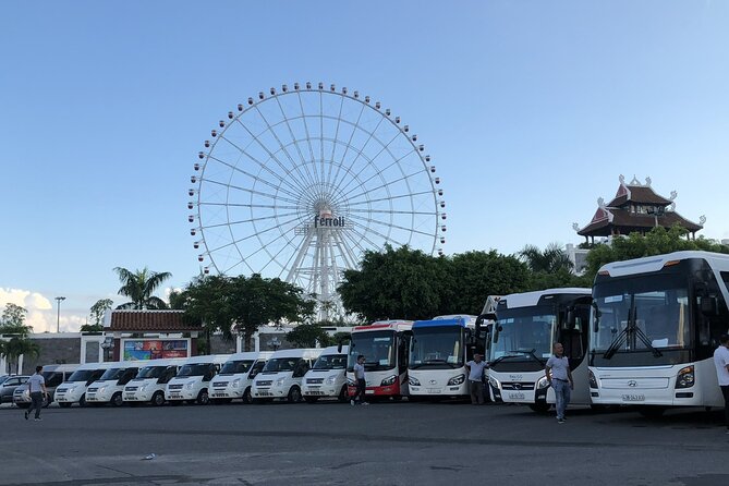 (TOP) Private car: Ho Chi Minh Airport (SGN) from/to HCM center - The car ride: what to expect in 30 to 40 minutes