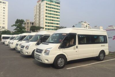 (TOP) Private car: Ho Chi Minh Airport (SGN) from/to HCM center - Waiting time that actually helps: 90 minutes, plus a delay cushion