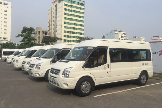 (TOP) Private car: Ho Chi Minh Airport (SGN) from/to HCM center - Waiting time that actually helps: 90 minutes, plus a delay cushion