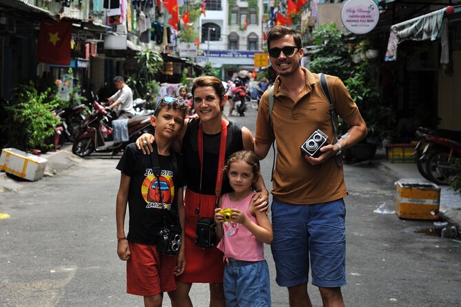 Using Medium Format film camera to discover Saigon - Learning analog photography by doing, not performing