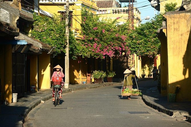Vietnam Tour from the South to the North in 10 Days 9 Nights - Ho Chi Minh City plus Cu Chi: history underground, then back to street life