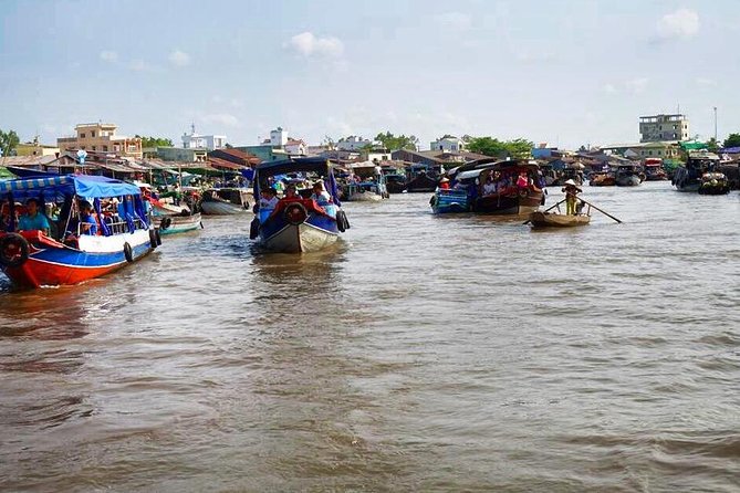 Vietnam Tour from the South to the North in 10 Days 9 Nights - Fly from Da Nang to Hanoi: using planes to buy back your vacation time