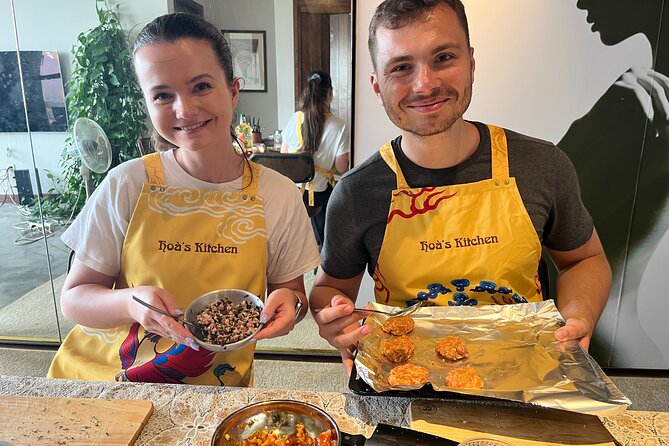 Vietnamese Homestyle Cooking Class in Ho Chi Minh City - Cooking together in Hoa’s kitchen: 3 dishes, from scratch, with real guidance