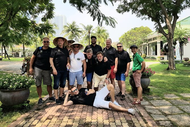 VIP Tour in Saigon: New Year’s Eve Fireworks 2027 by SpeedBoat - Views and photo strategy for a 12:00 AM fireworks window