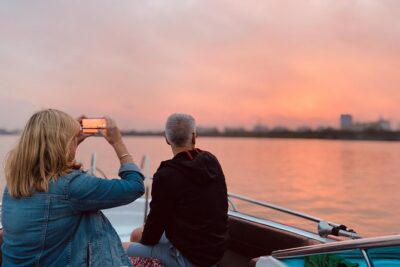 VIP Tour in Saigon: Romantic Sunset Cocktail by SpeedBoat - The included cocktail moment: romance with training wheels